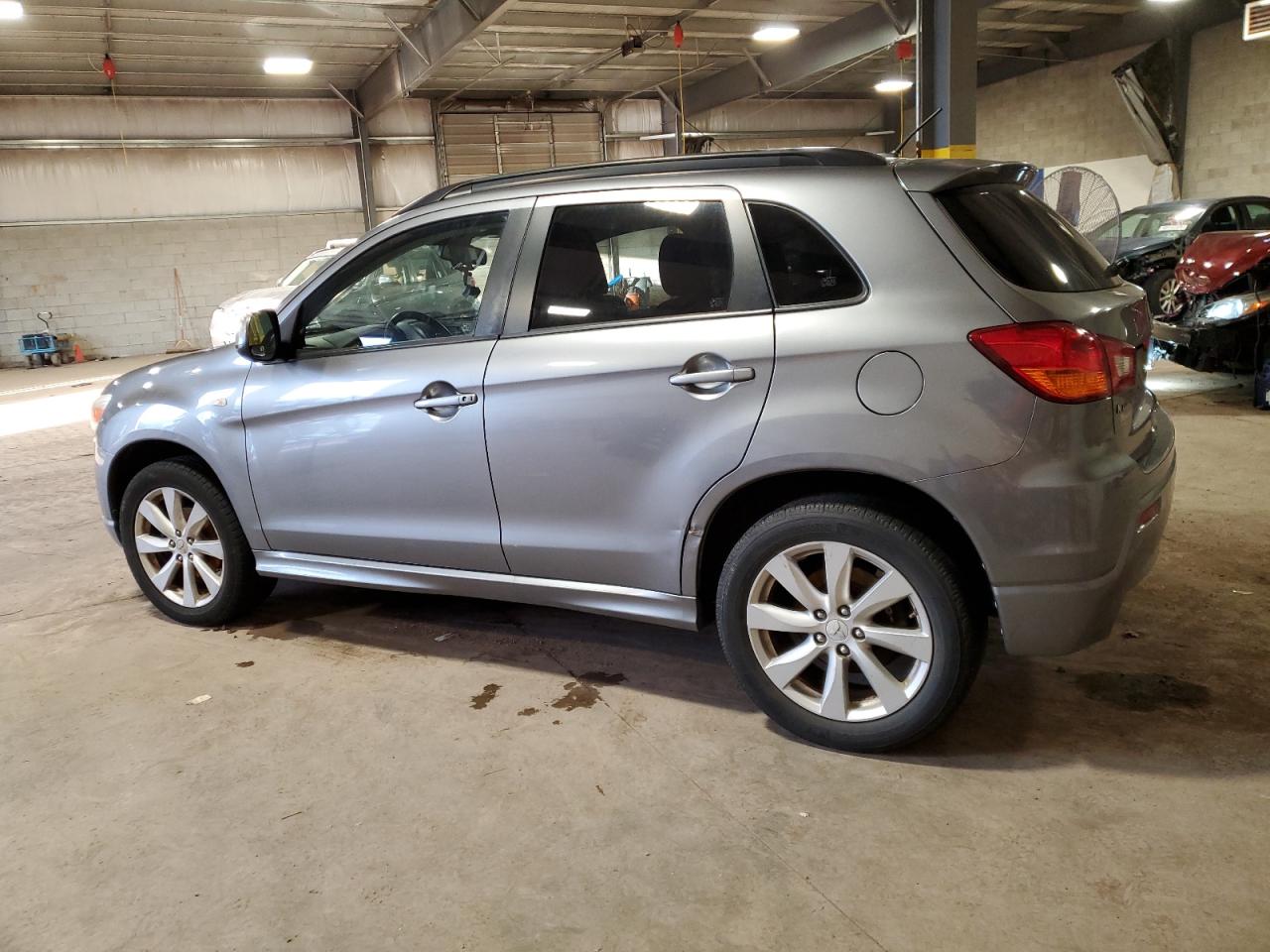 2012 Mitsubishi Outlander - Image 2