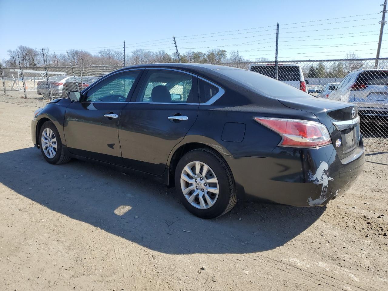 2014 Nissan Altima - Image 2