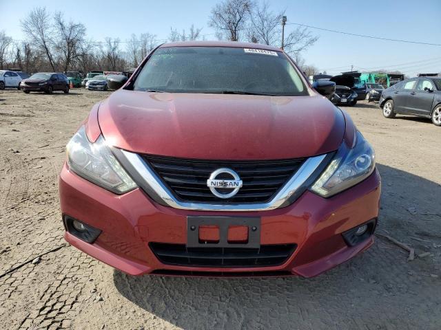  NISSAN ALTIMA 2017 Czerwony