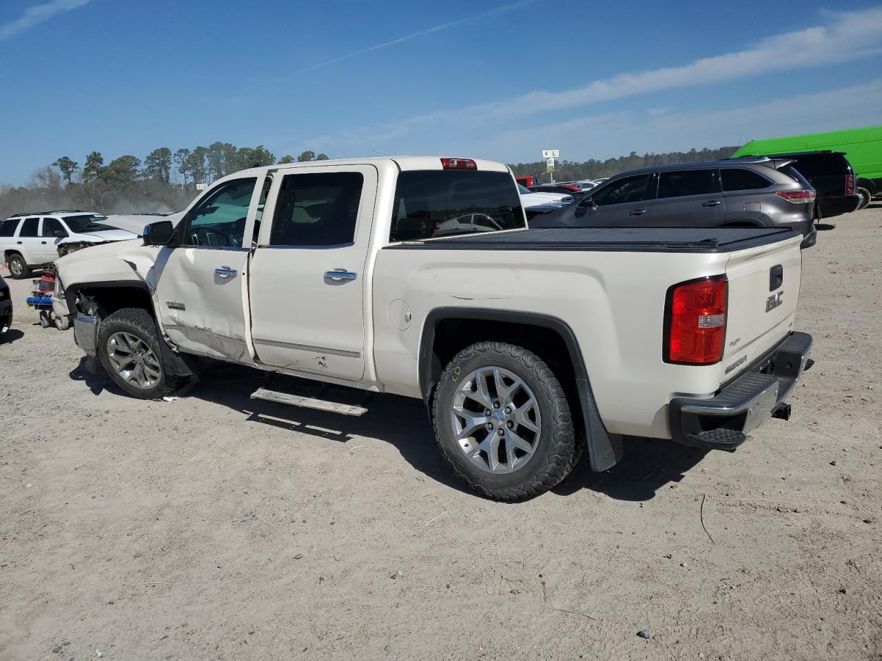 2014 GMC Sierra - Image 2