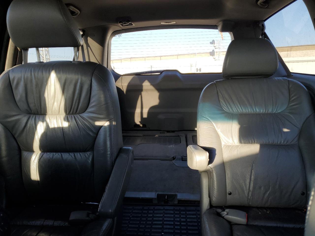 2009 Honda Odyssey - Image 10