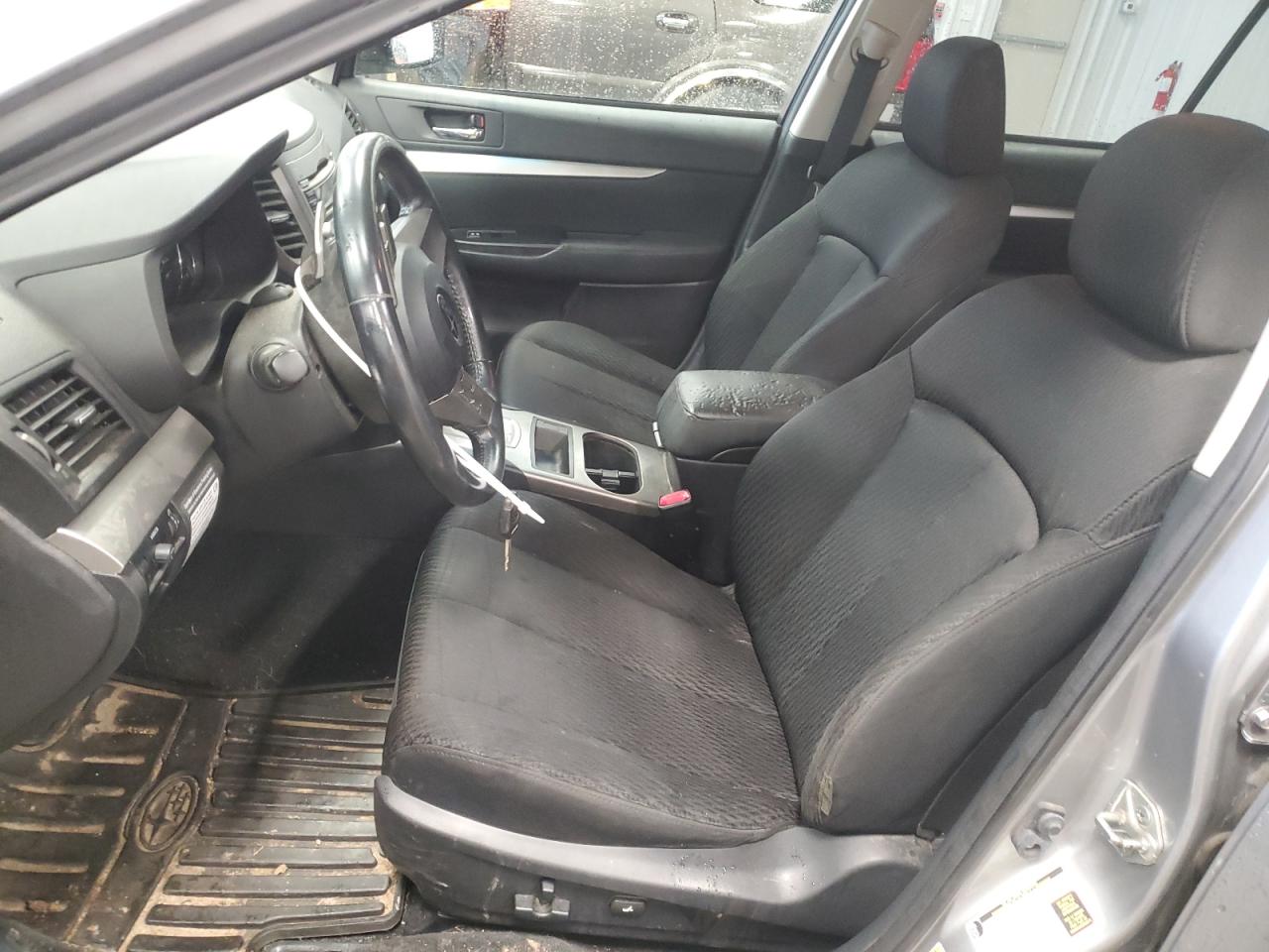 2011 Subaru Outback - Image 7