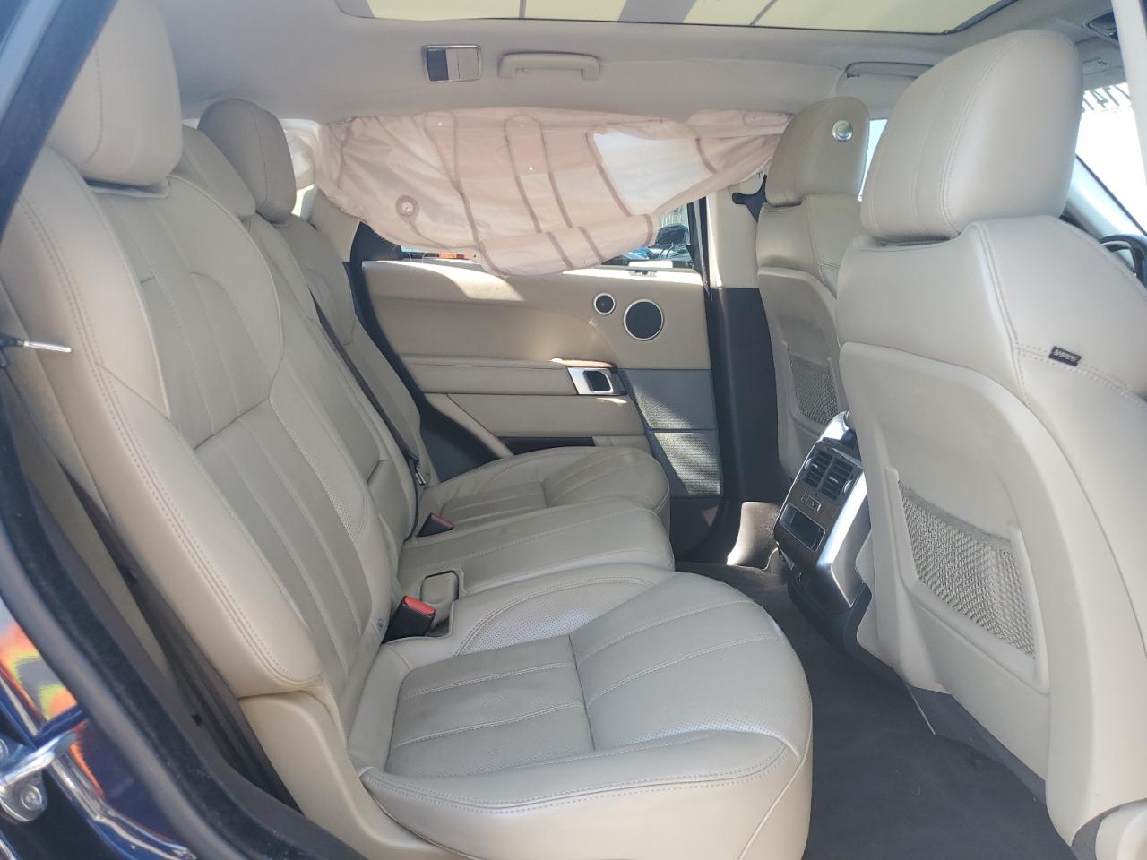 2014 Land Rover Range Rover - Image 11