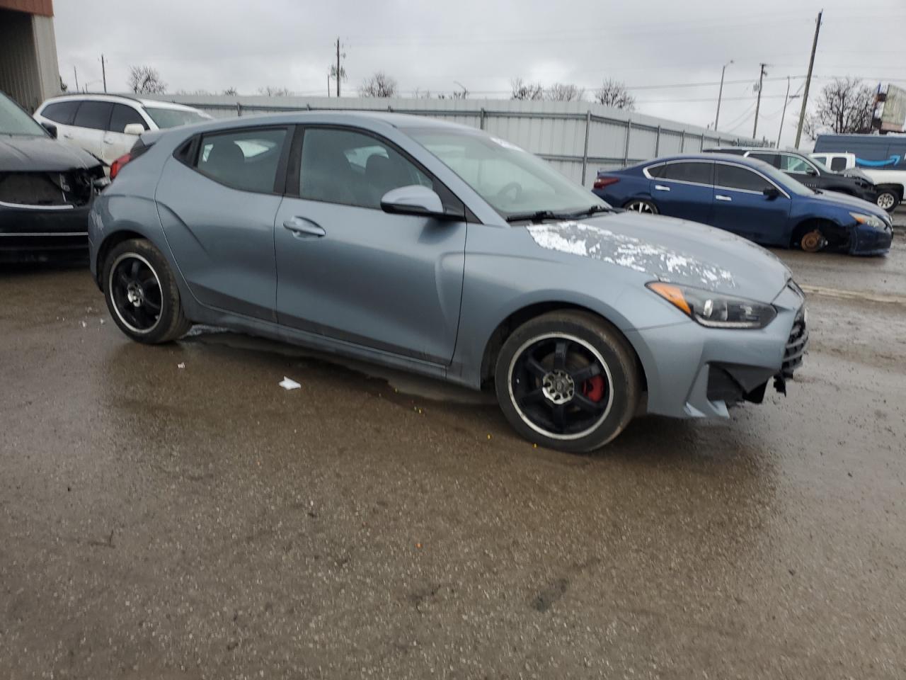 2019 Hyundai Veloster - Image 4