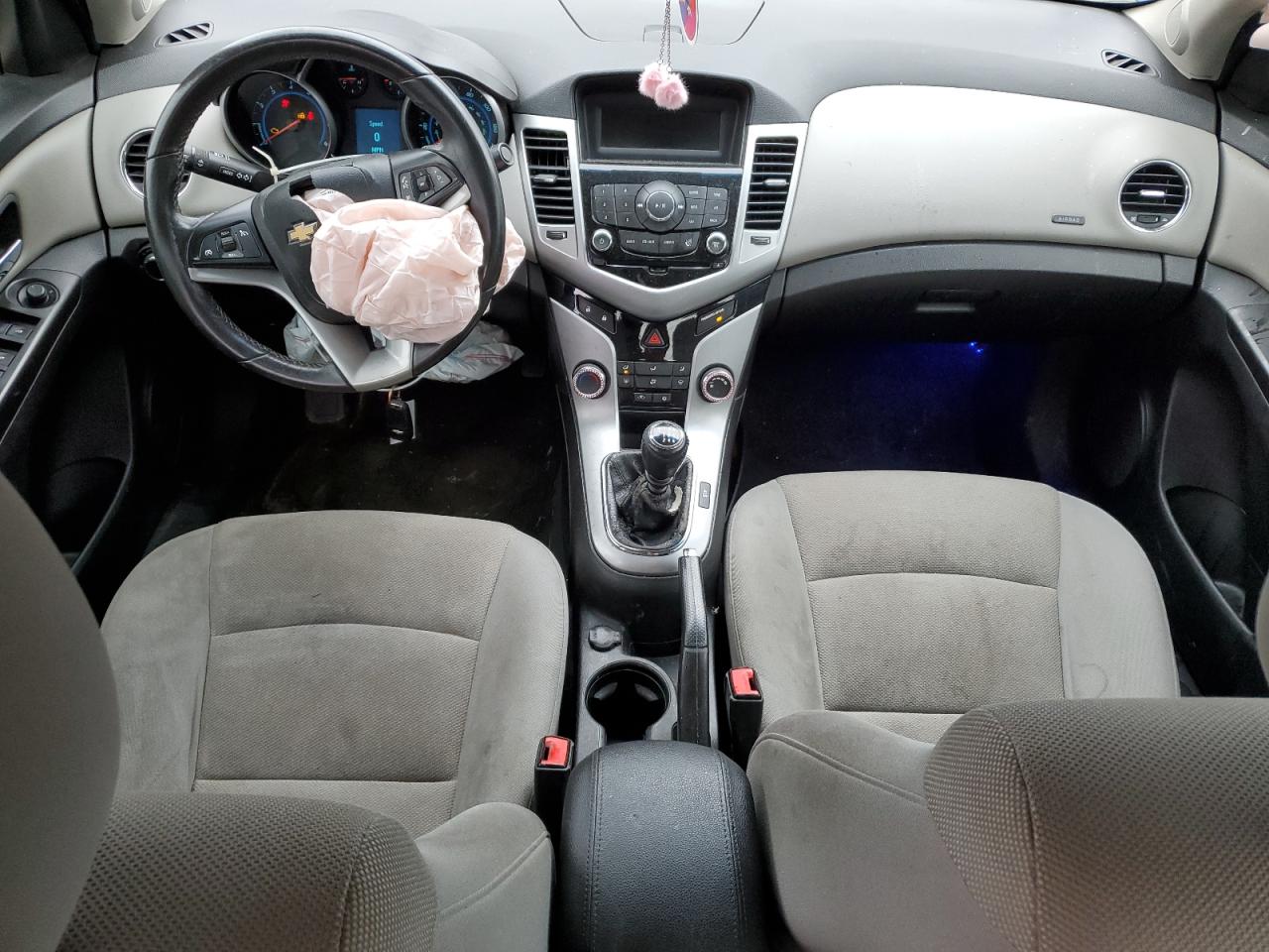 2012 Chevrolet Cruze - Image 8
