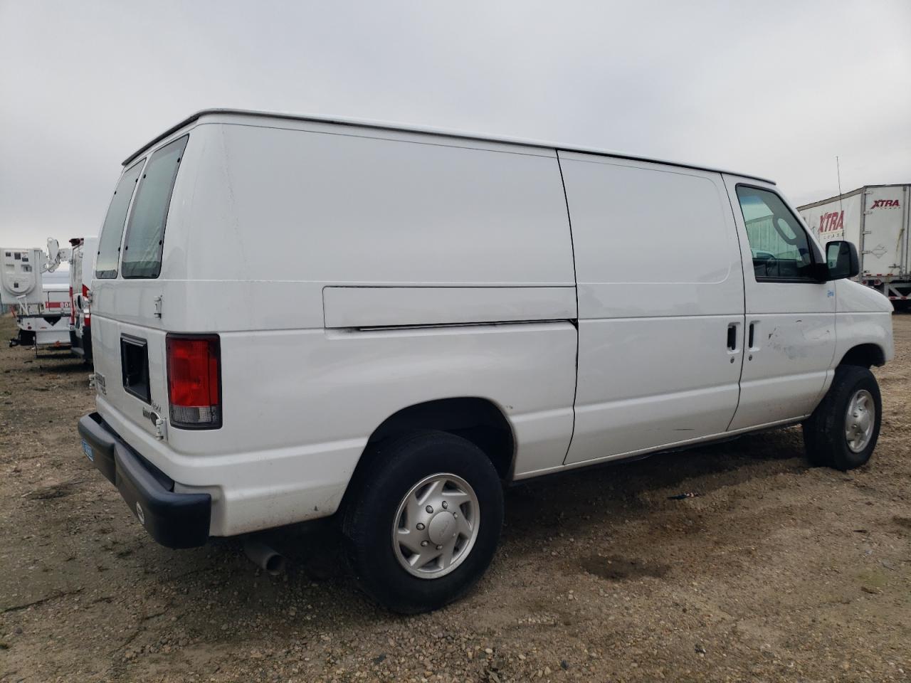 2013 Ford Econoline - Image 3