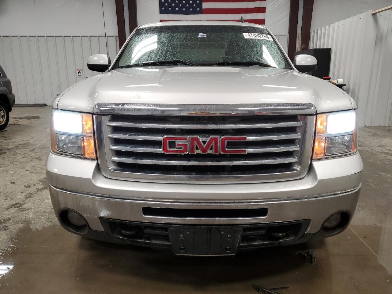 2010 GMC Sierra - Image 5