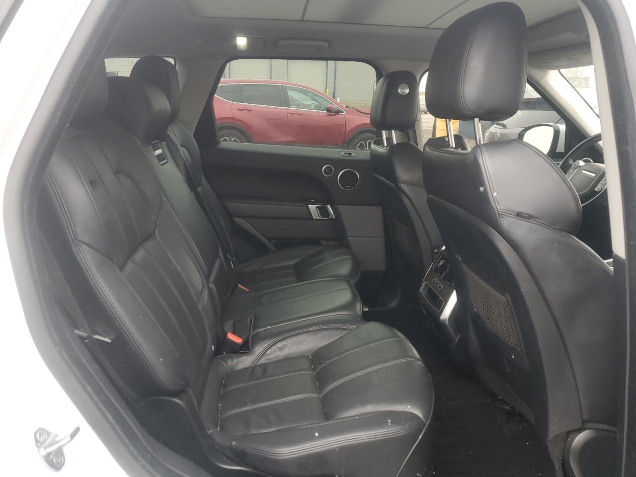 2017 Land Rover Range Rover - Image 11