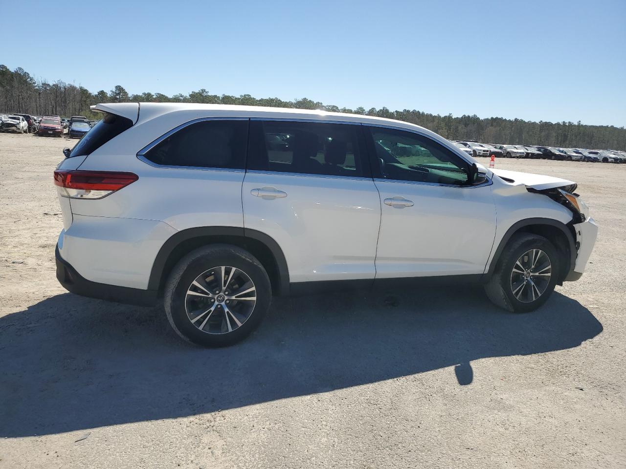 2019 Toyota Highlander - Image 3