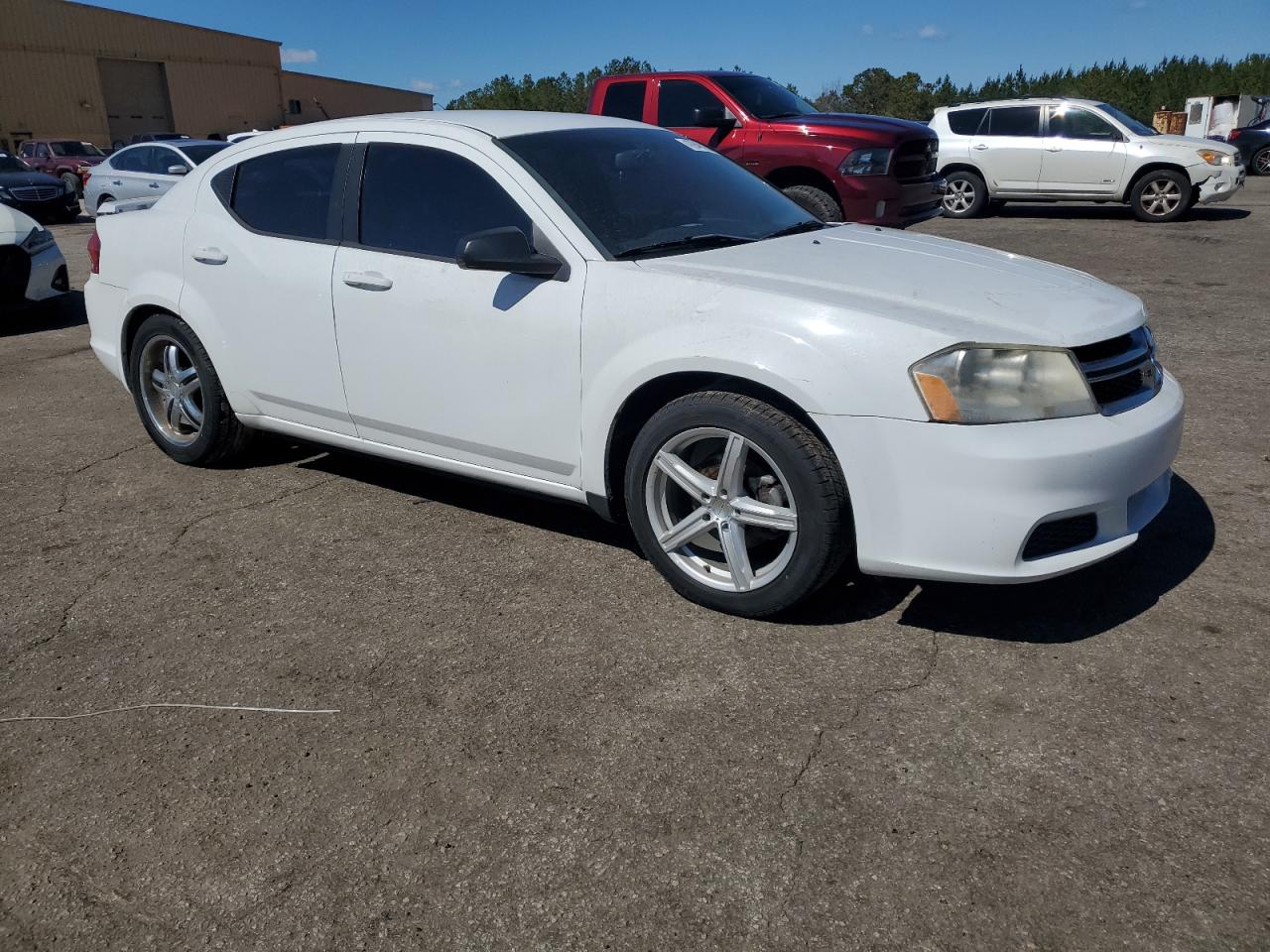 2012 Dodge Avenger - Image 4
