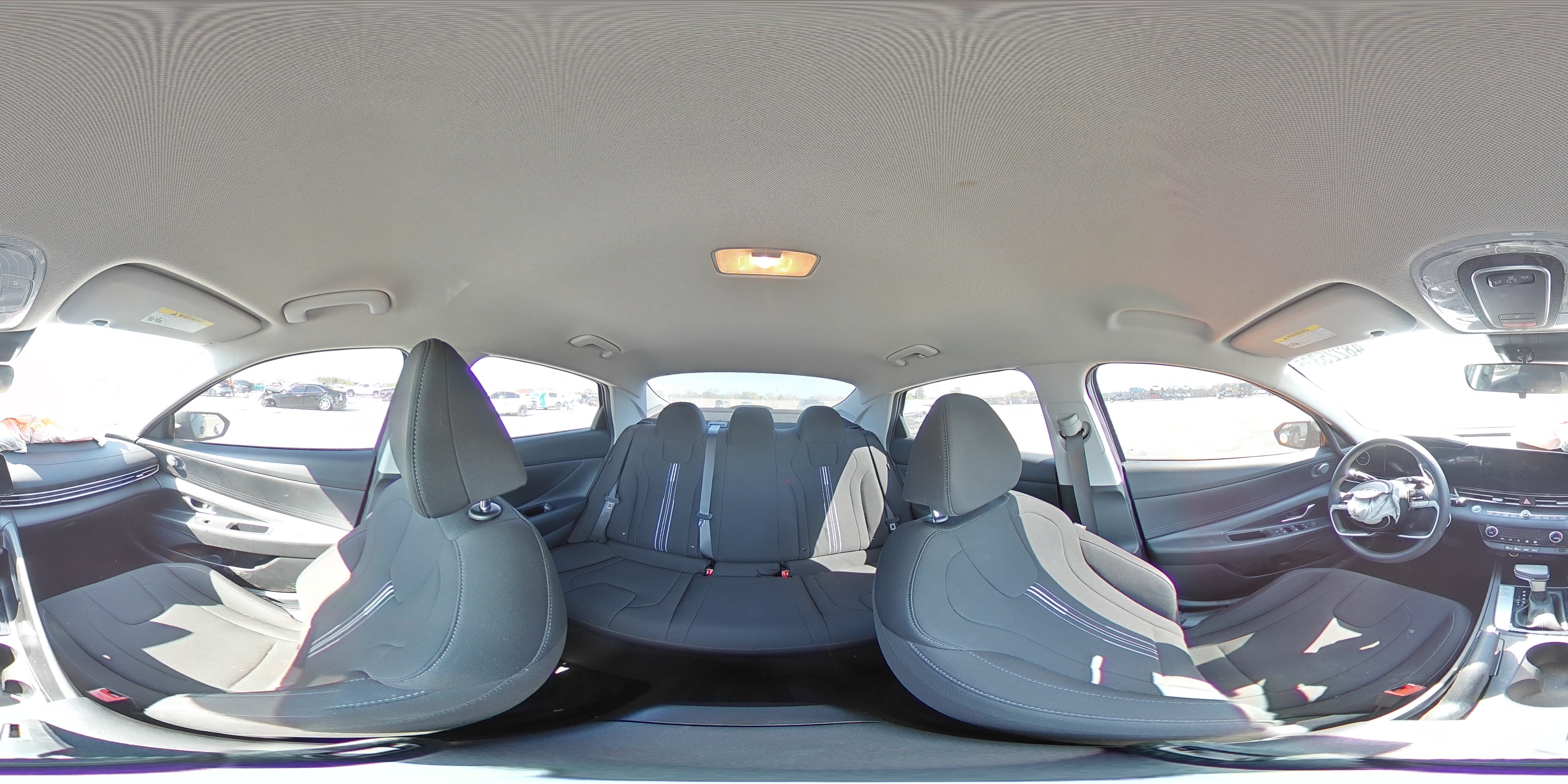 2024 Hyundai Elantra - Image 12