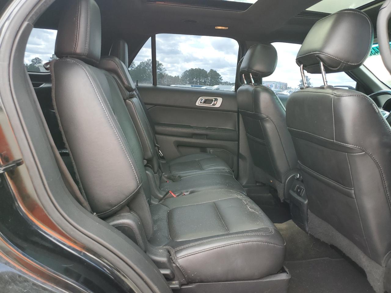 2014 Ford Explorer - Image 11