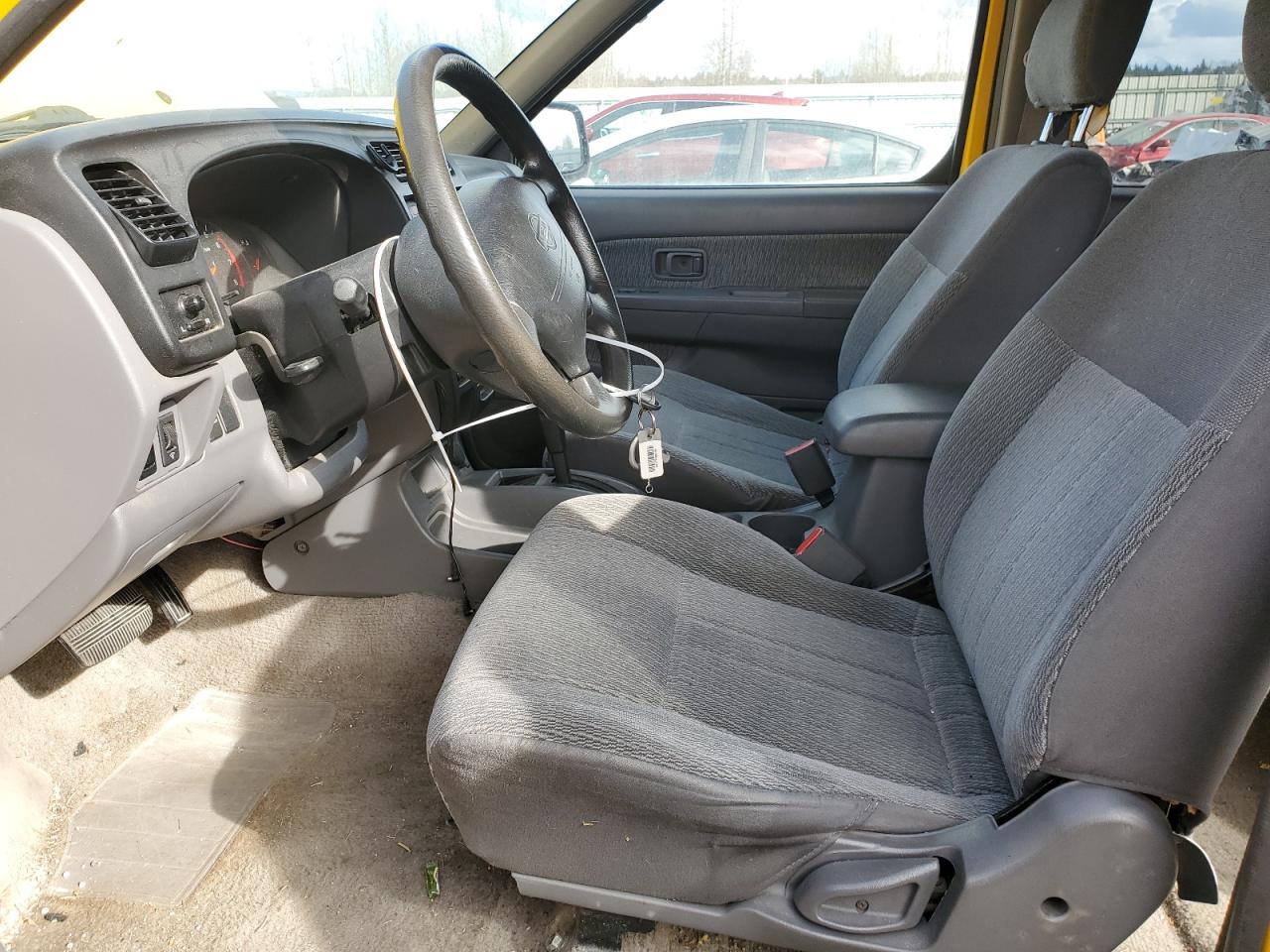 2000 Nissan Navara (Frontier) - Image 7