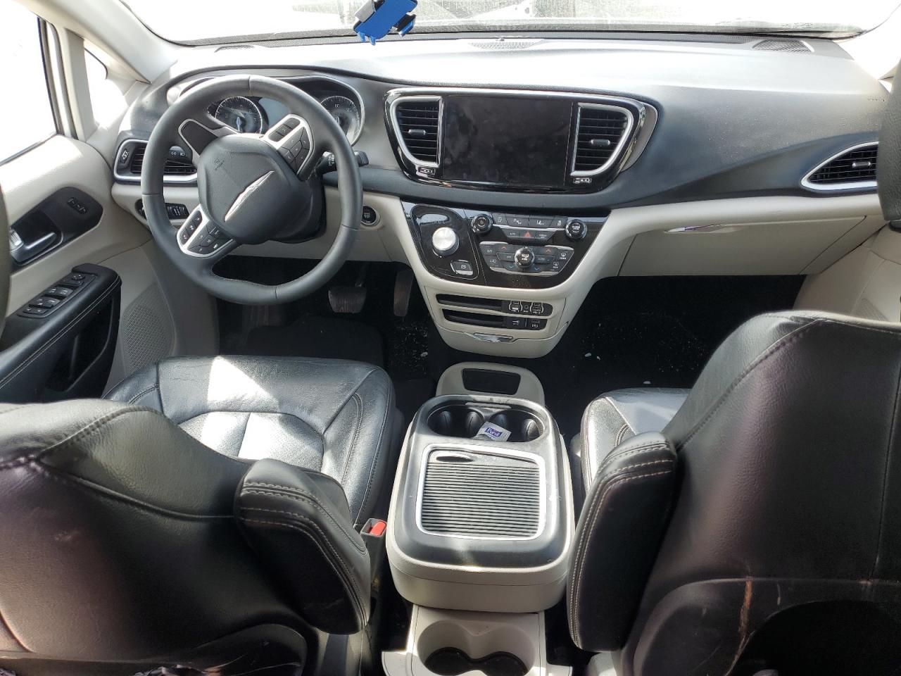 2022 Chrysler Pacifica - Image 8