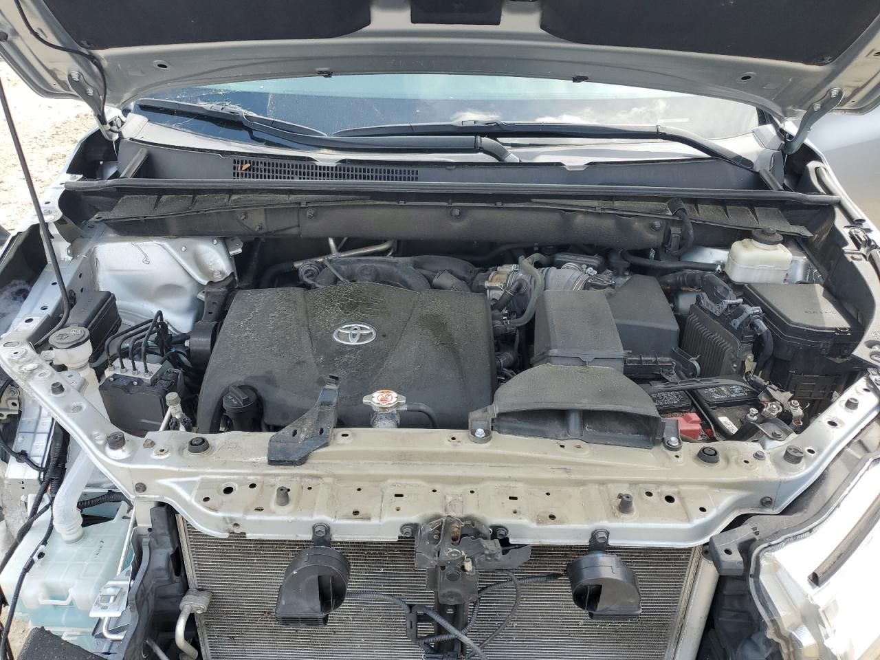 2018 Toyota Highlander - Image 12