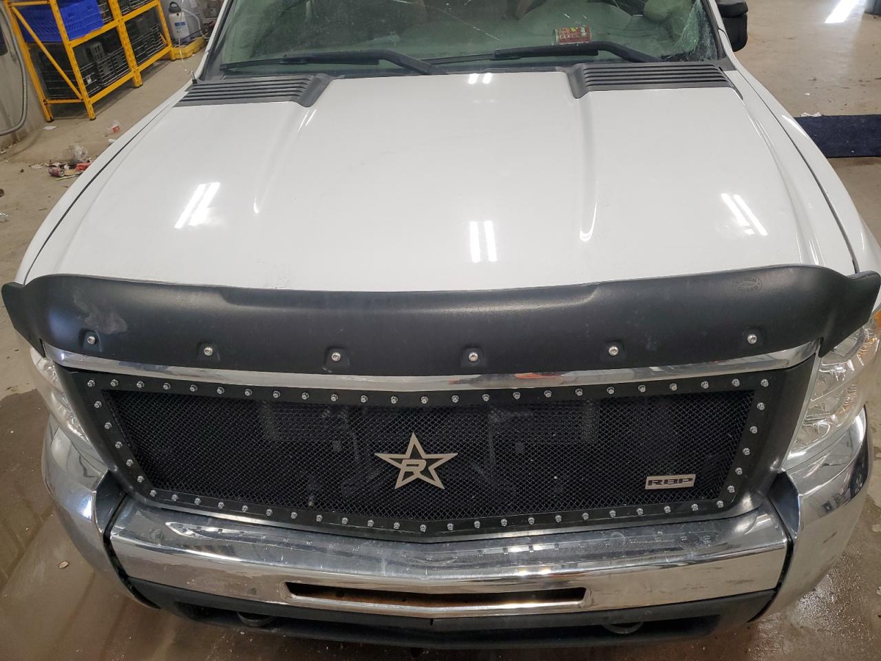 2008 Chevrolet Silverado - Image 11