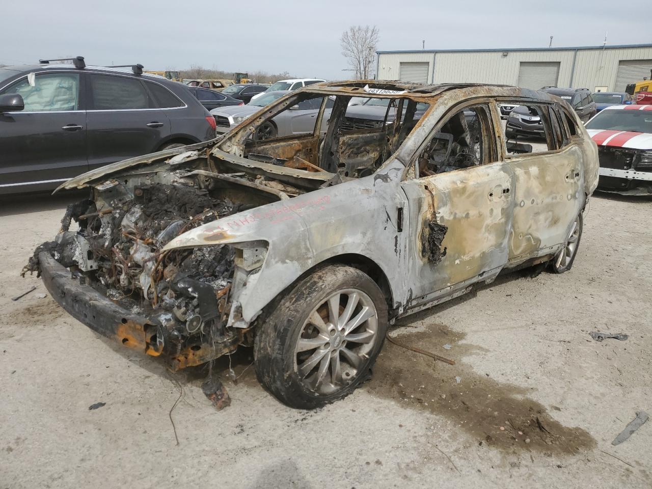 2011 Lincoln Mkt للبيع في Kansas City، KS - Burn