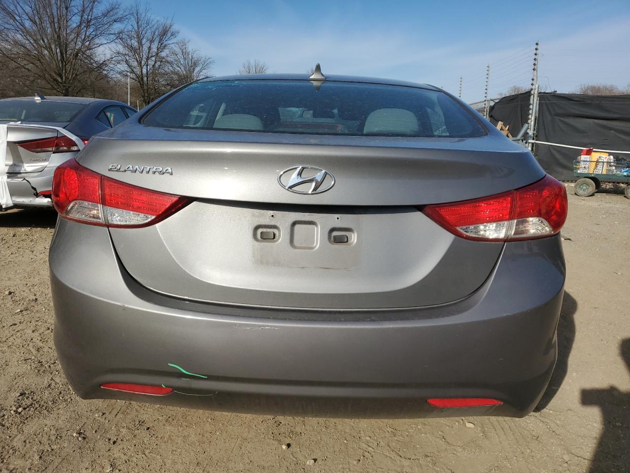 2013 Hyundai Elantra - Image 6