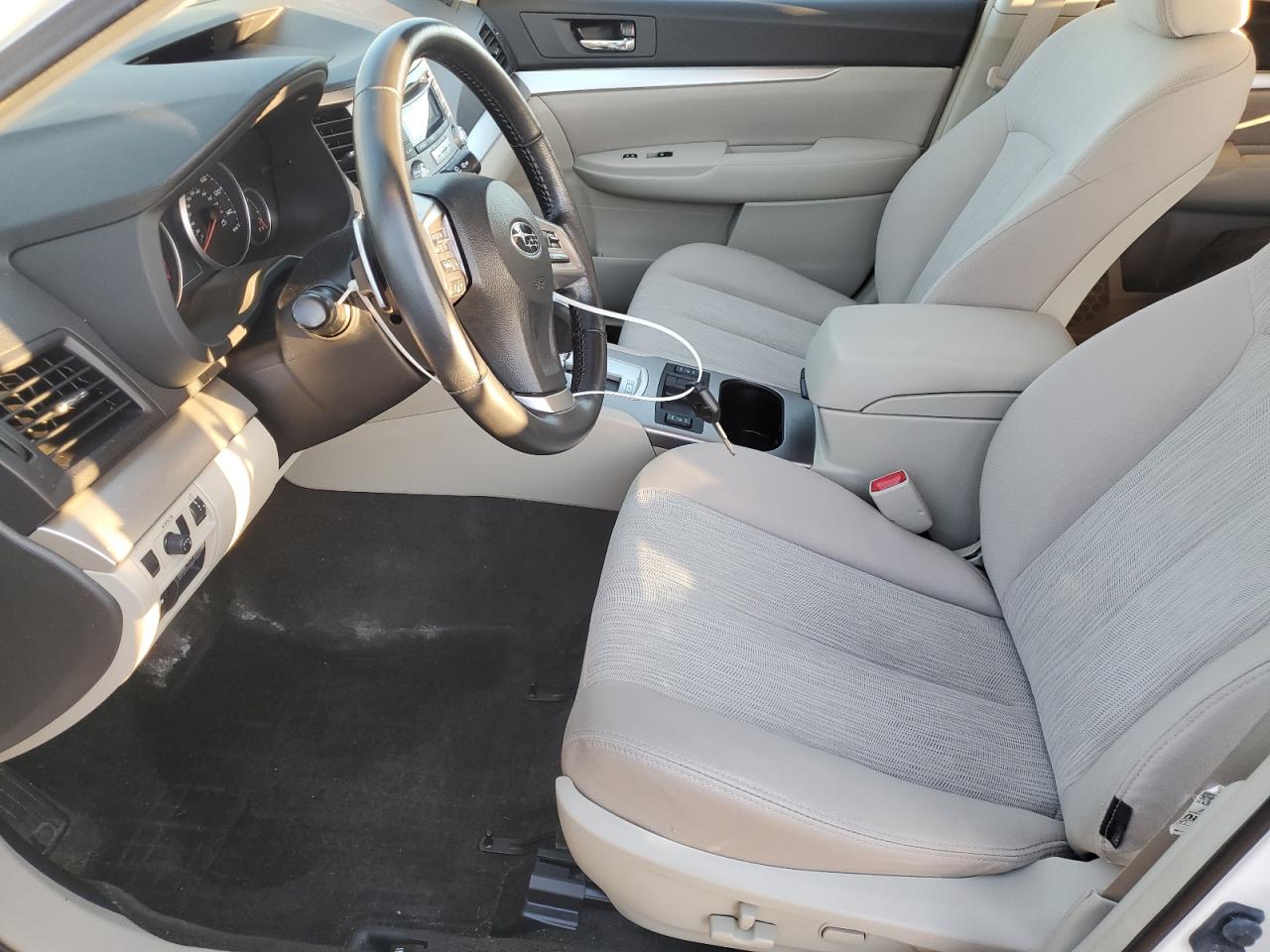 2013 Subaru Outback - Image 7