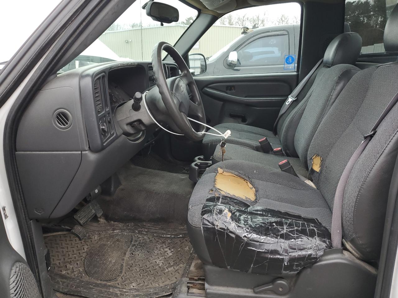 2007 Chevrolet Silverado - Image 7