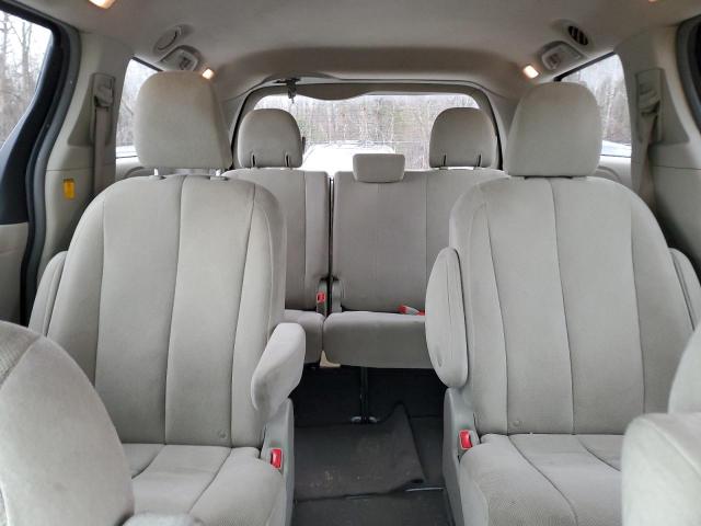 2011 TOYOTA SIENNA 