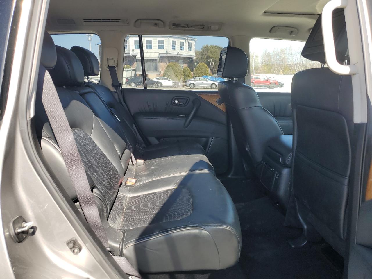 2012 Infiniti QX56 - Image 11