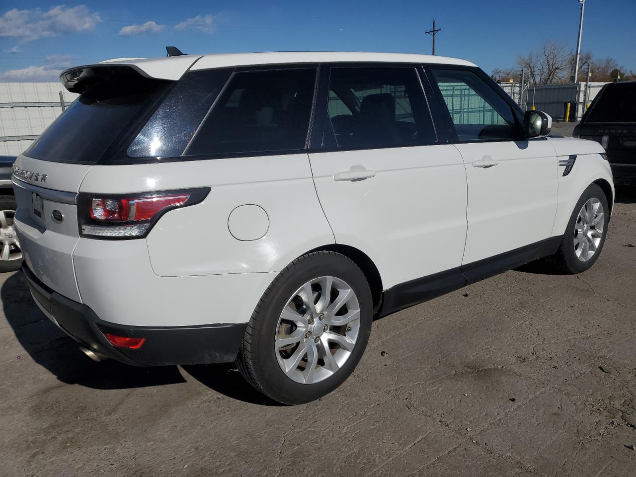 2016 Land Rover Range Rover - Image 3