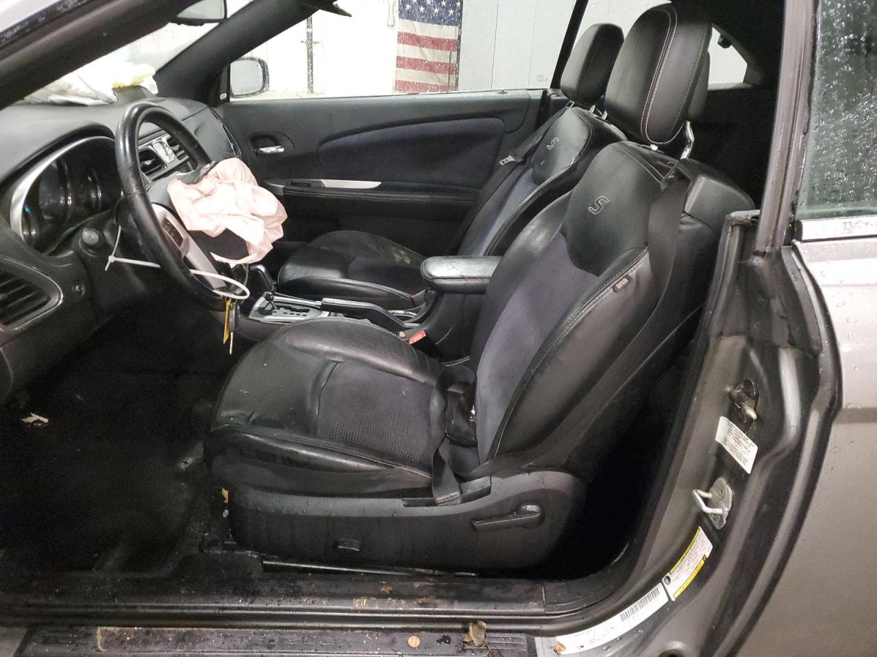 2011 Chrysler 200 - Image 7