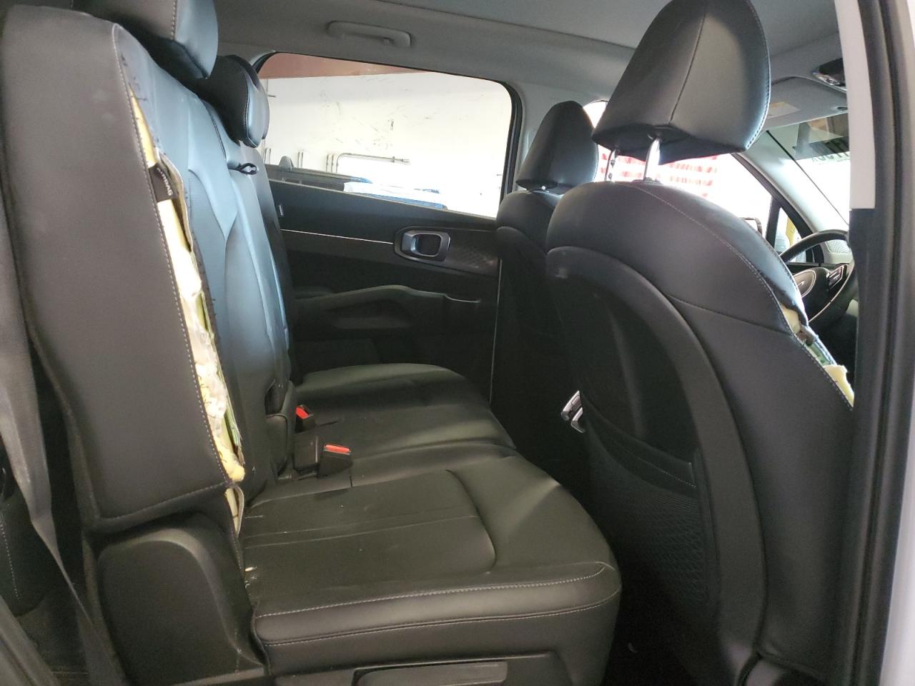 2024 Kia Sorento - Image 11