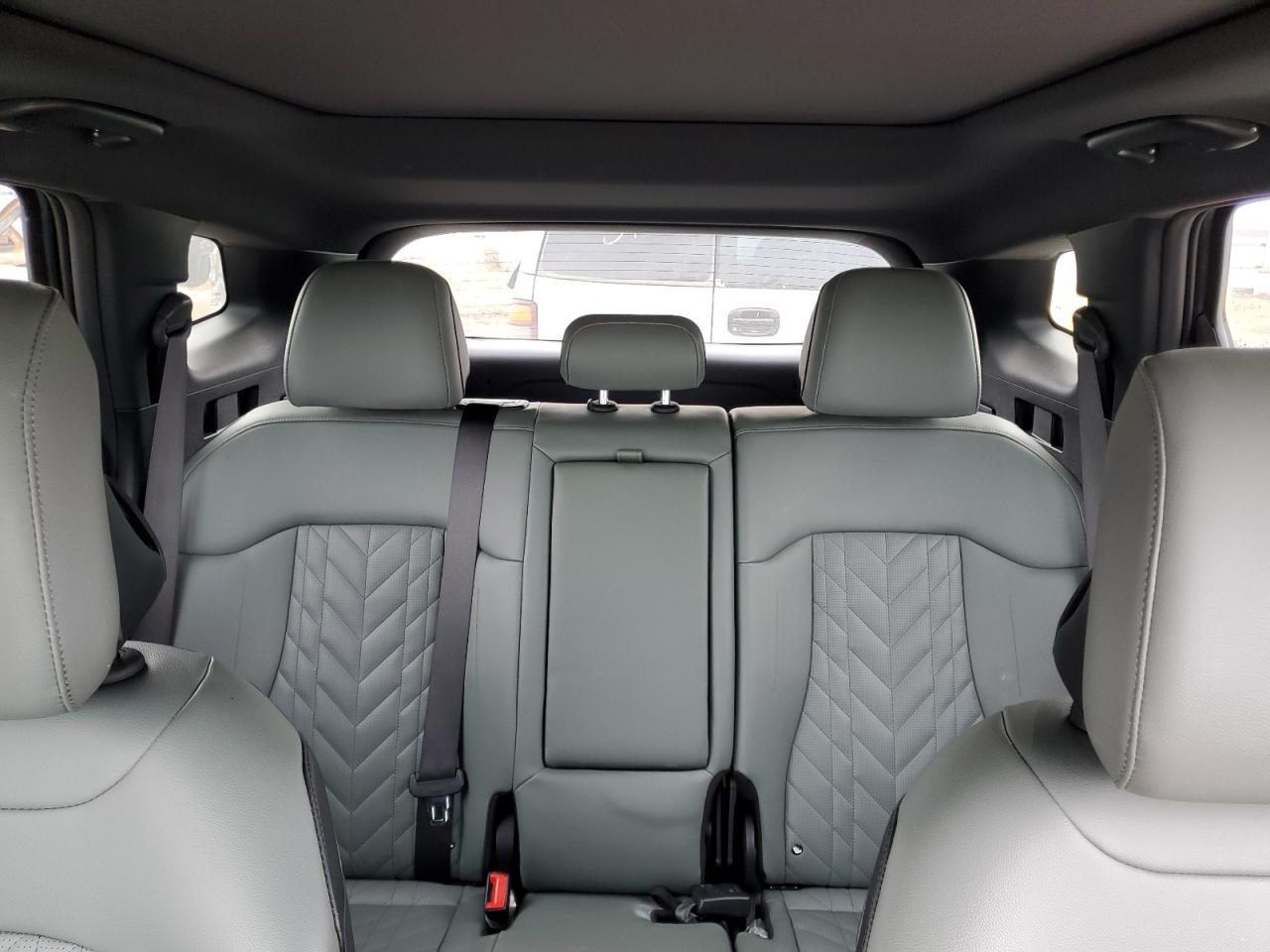 2023 Kia Sportage - Image 10