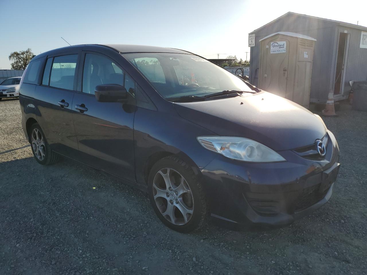 2010 Mazda 5 - Image 4