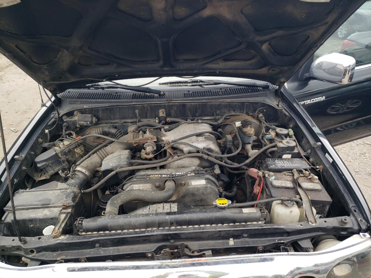 2001 Toyota Tacoma - Image 11