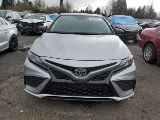  TOYOTA CAMRY 2021 Srebrny