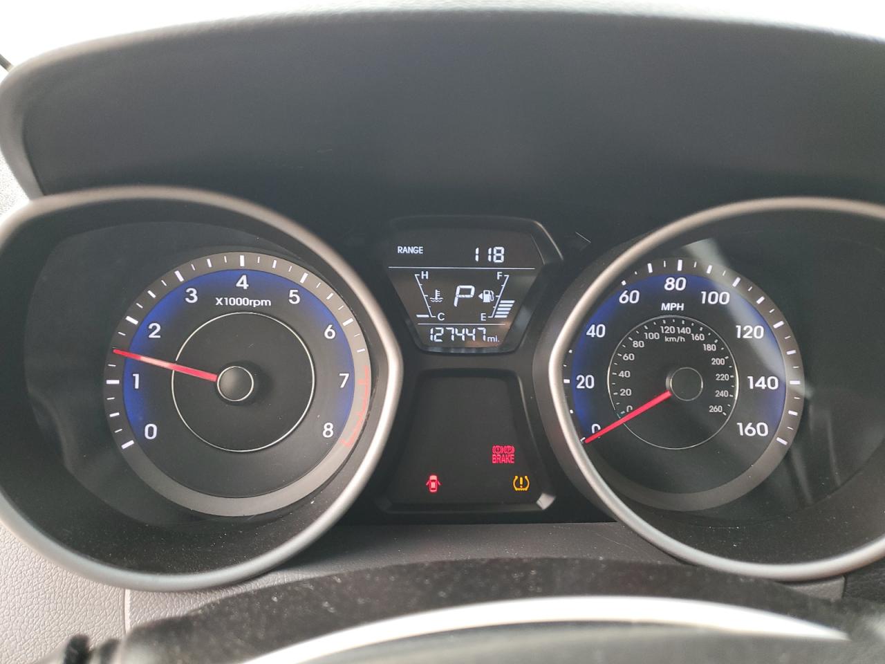2015 Hyundai Elantra - Image 9