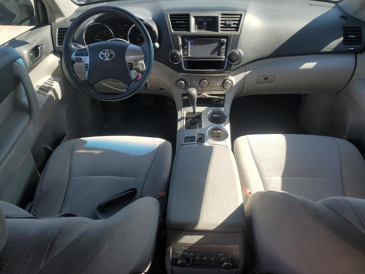 2013 Toyota Highlander - Image 8