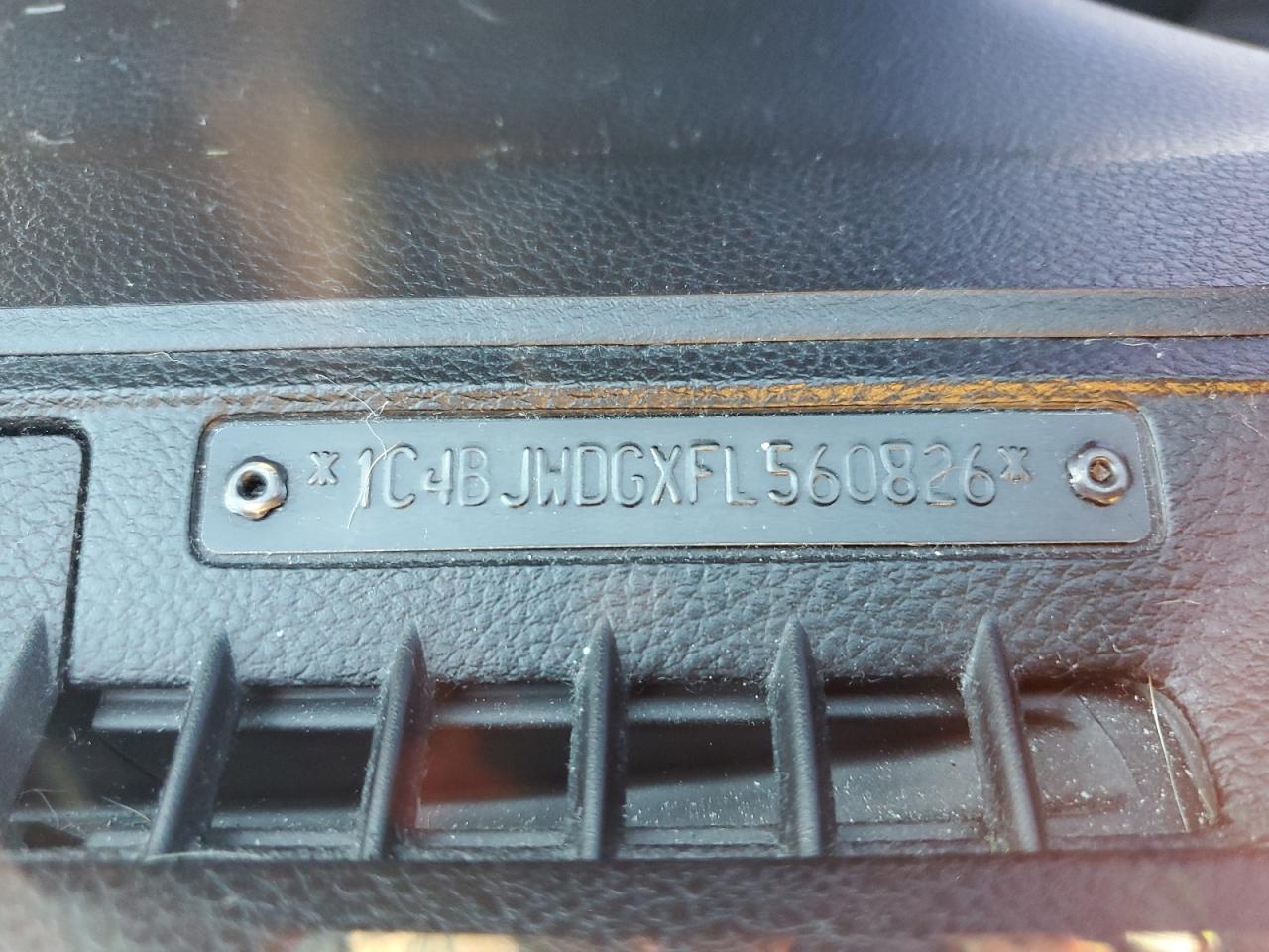 2015 Jeep Wrangler - Image 12