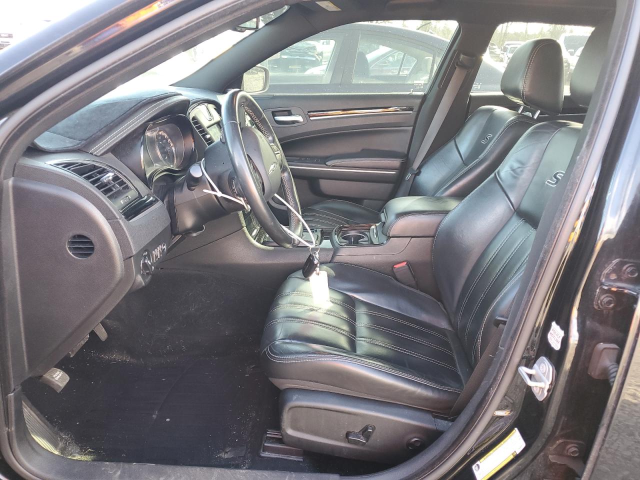 2019 Chrysler 300 - Image 7