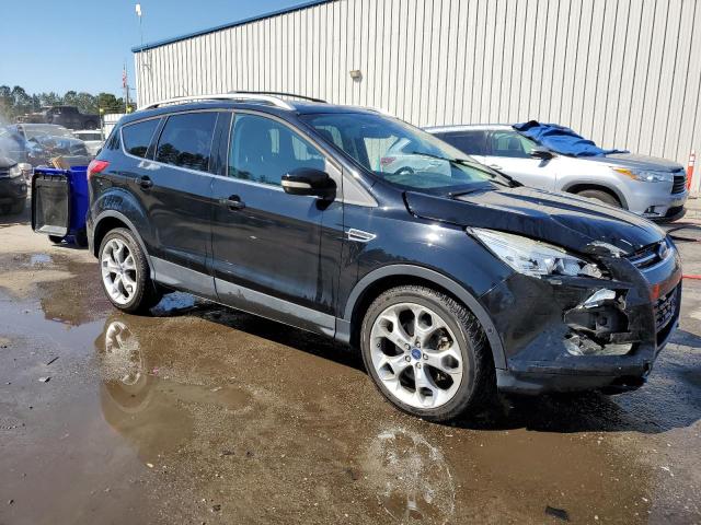  FORD ESCAPE 2016 Czarny