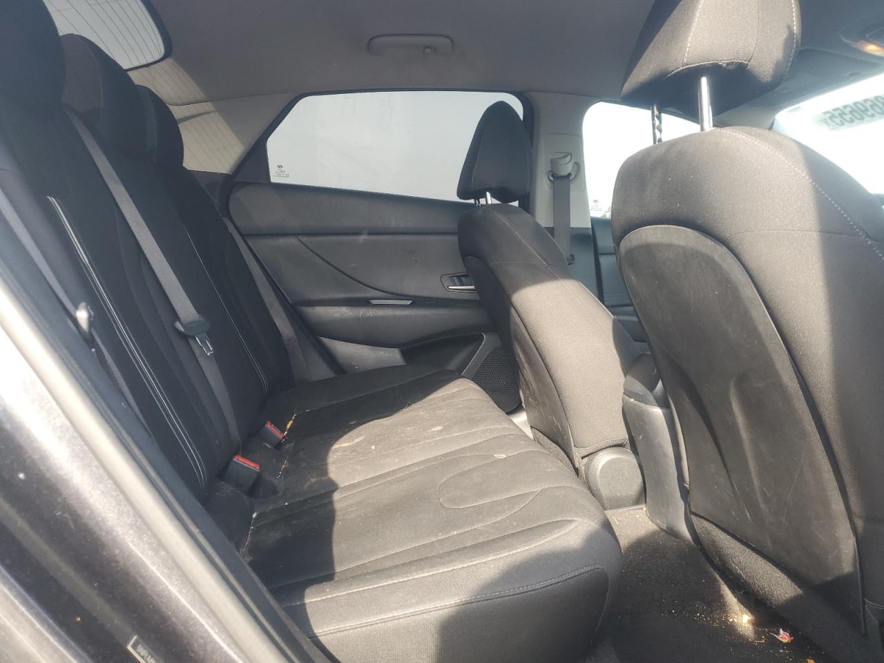 2021 Hyundai Elantra - Image 10