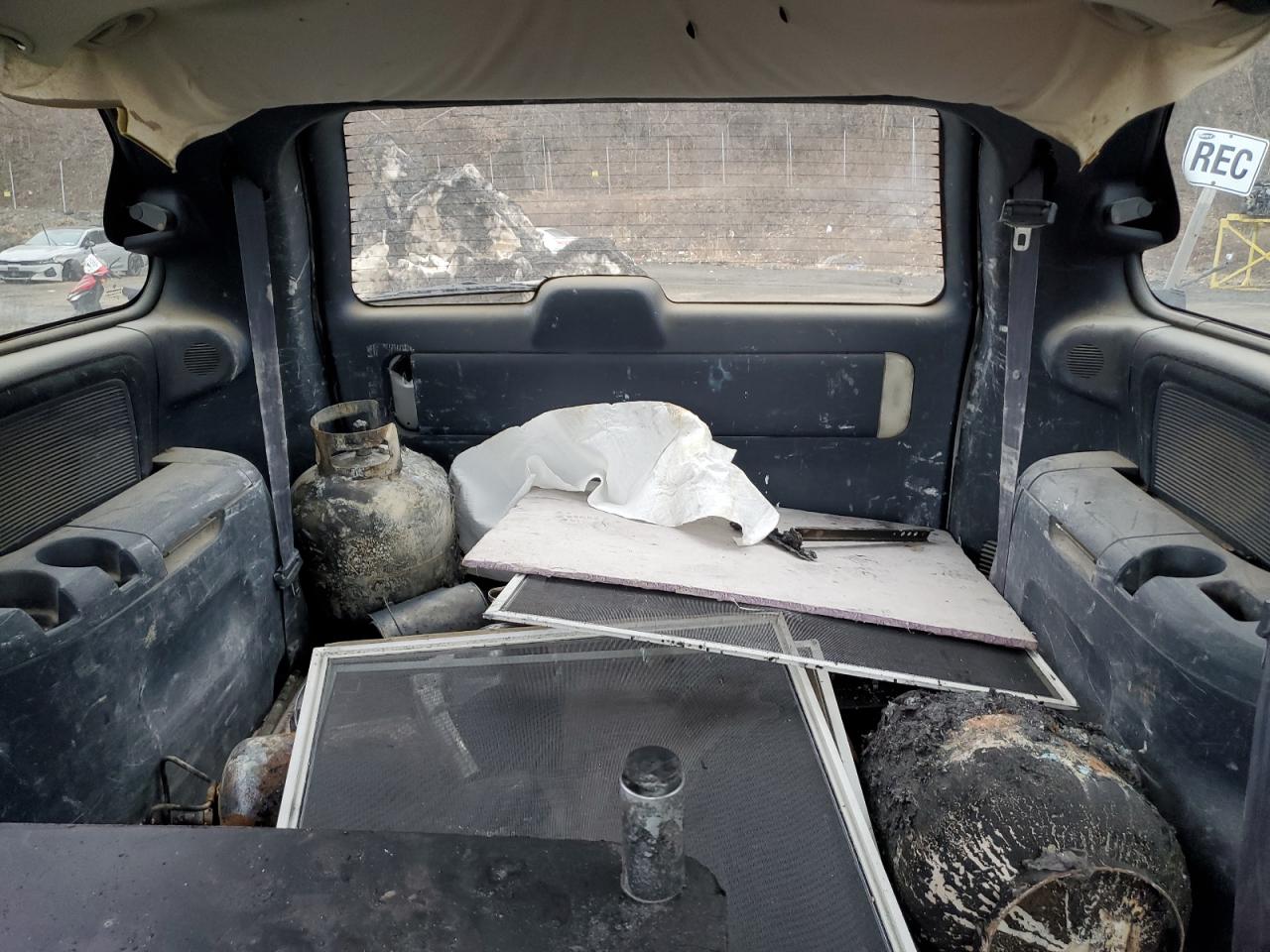 2001 Chrysler Voyager - Image 10