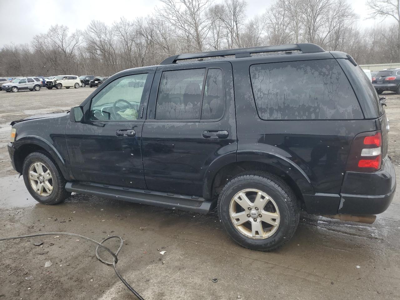 2009 Ford Explorer - Image 2