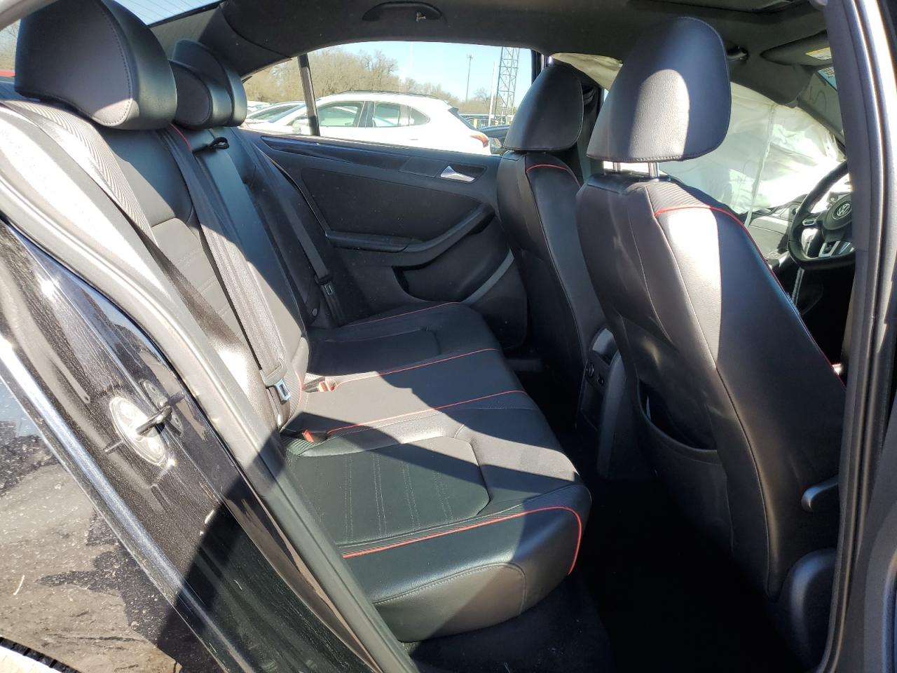 2014 Volkswagen Jetta - Image 10