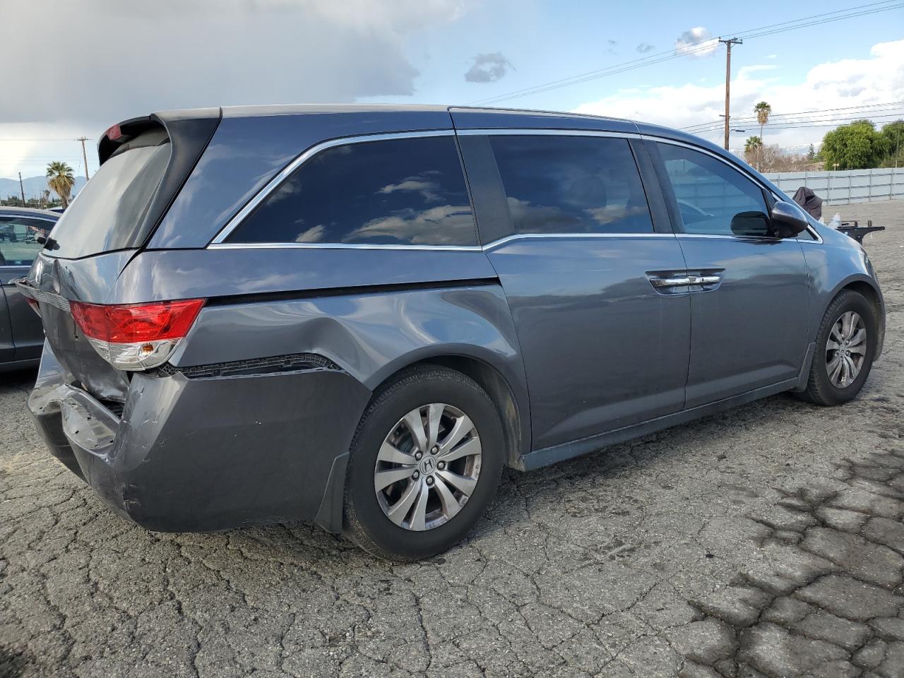 2016 Honda Odyssey - Image 3