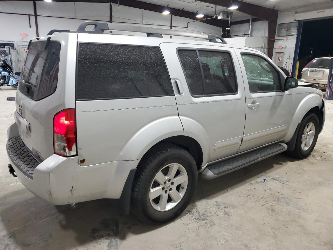 2012 Nissan Pathfinder - Image 3