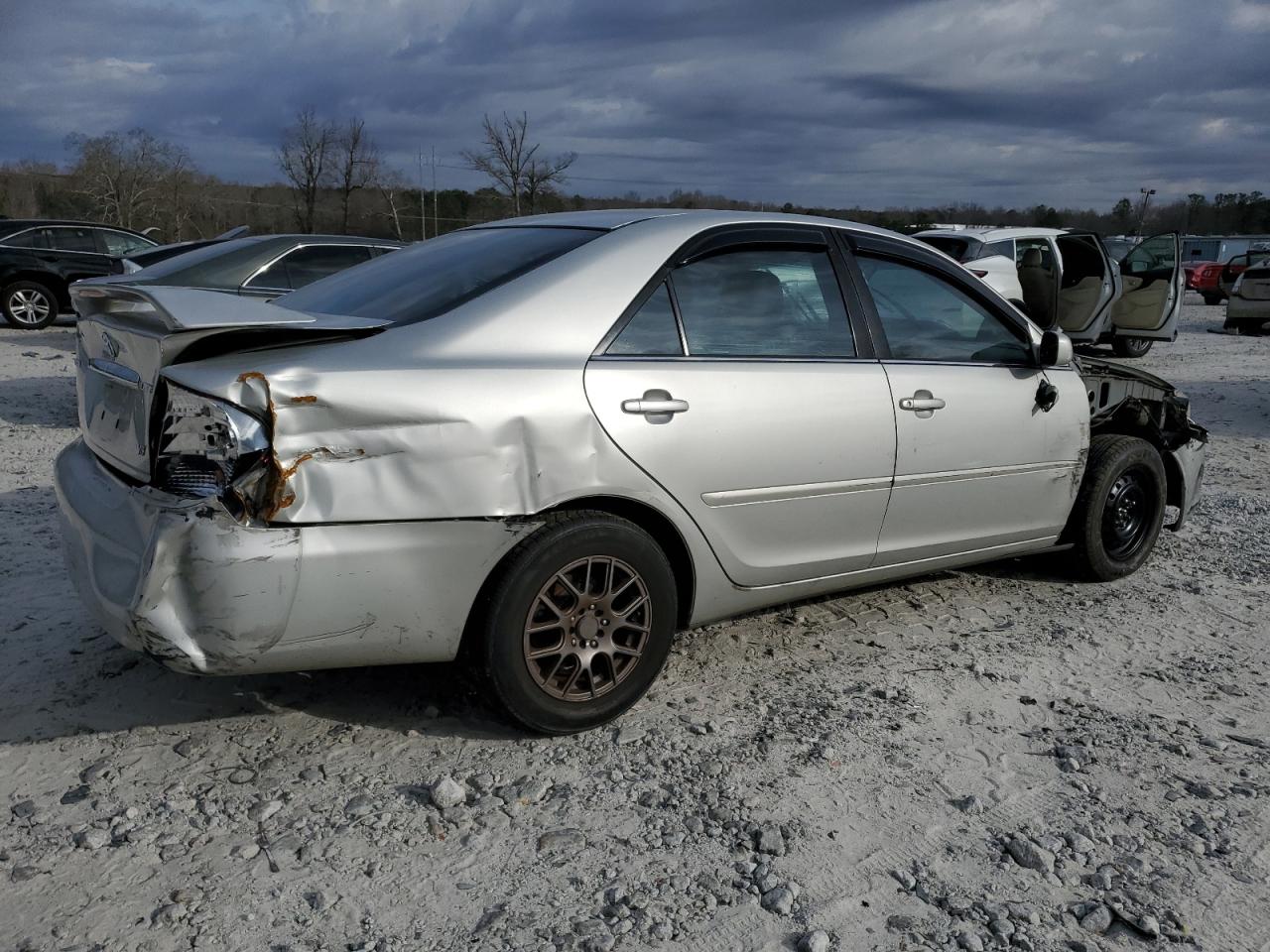 2004 Toyota Camry - Image 3
