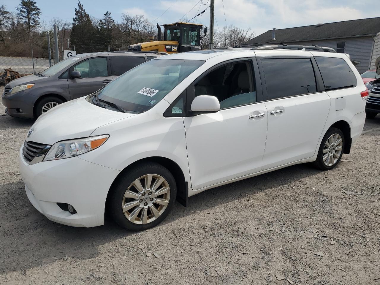 2011 Toyota Sienna Xle for Sale in York Haven, PA - Minor Dent/Scratches