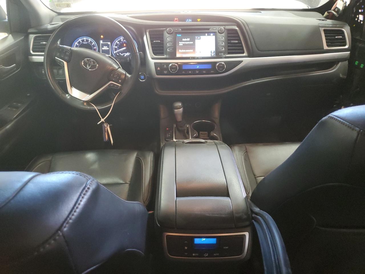 2017 Toyota Highlander - Image 8