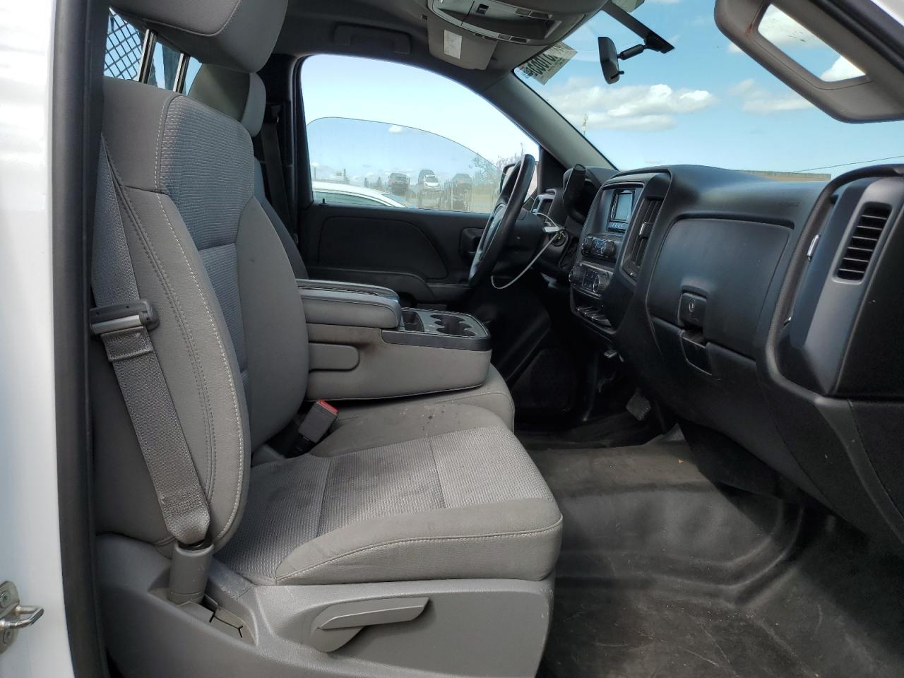 2014 Chevrolet Silverado - Image 10