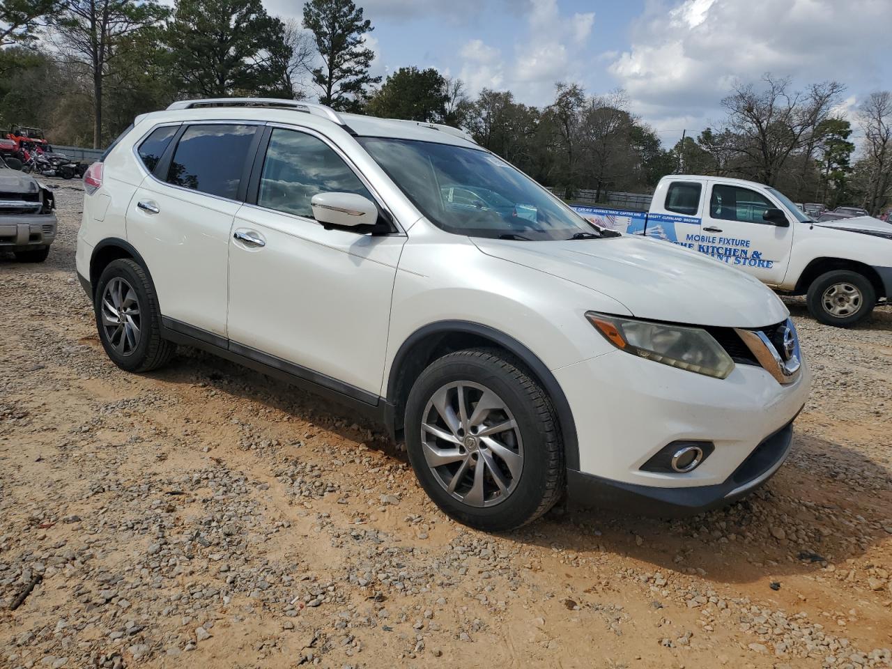 2015 Nissan Rogue - Image 4
