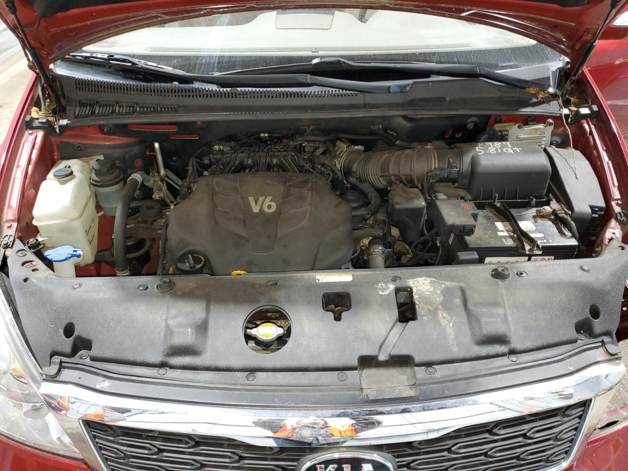 2012 Kia Sedona - Image 12